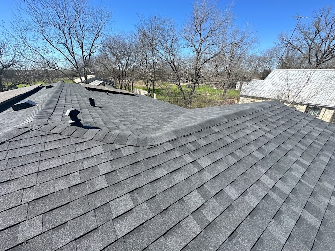 Montgomery Roofing's Expert Team Shares Benefits of Regular Roof Maintenance in Lorena