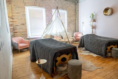 Reconnect and Unwind: Why a Couples Massage is the Perfect Date Night at Halo Healing Therapies