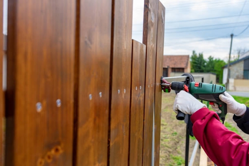 Increase Property Value with the Help of a Trusted Fence Contractor