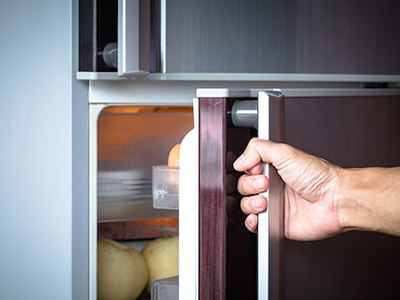 Hire Canada’s Most Trusted Fridge Repair Technician