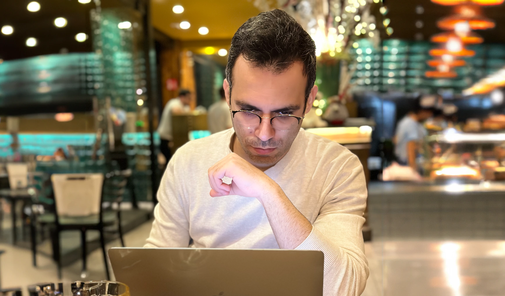 Arash Davari Serej, an elite digital strategist handling millions of followers for clients, shares his personal journey