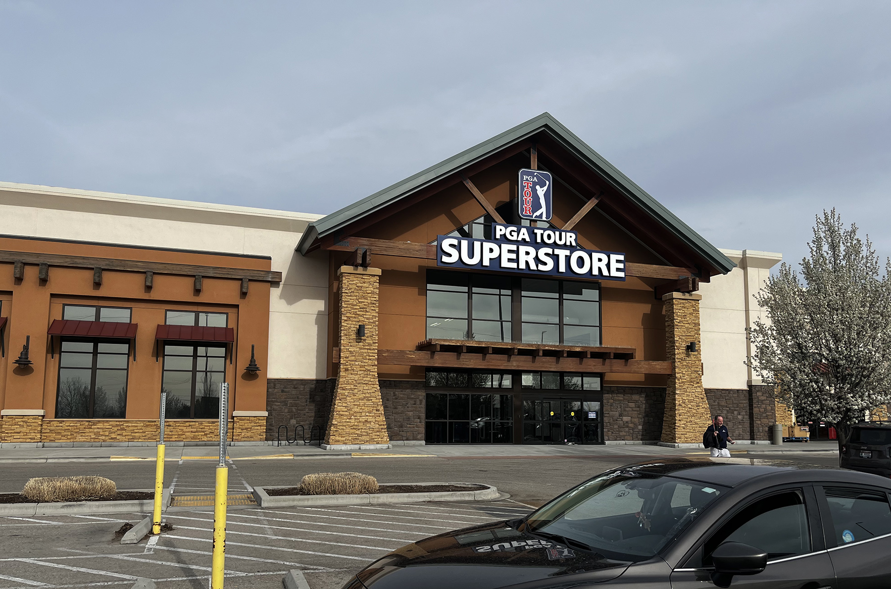 Wood Investments Companies Celebrates Grand Opening of 42,212 SF PGA Tour Superstore at Gateway Marketplace in Boise, Idaho Metro 