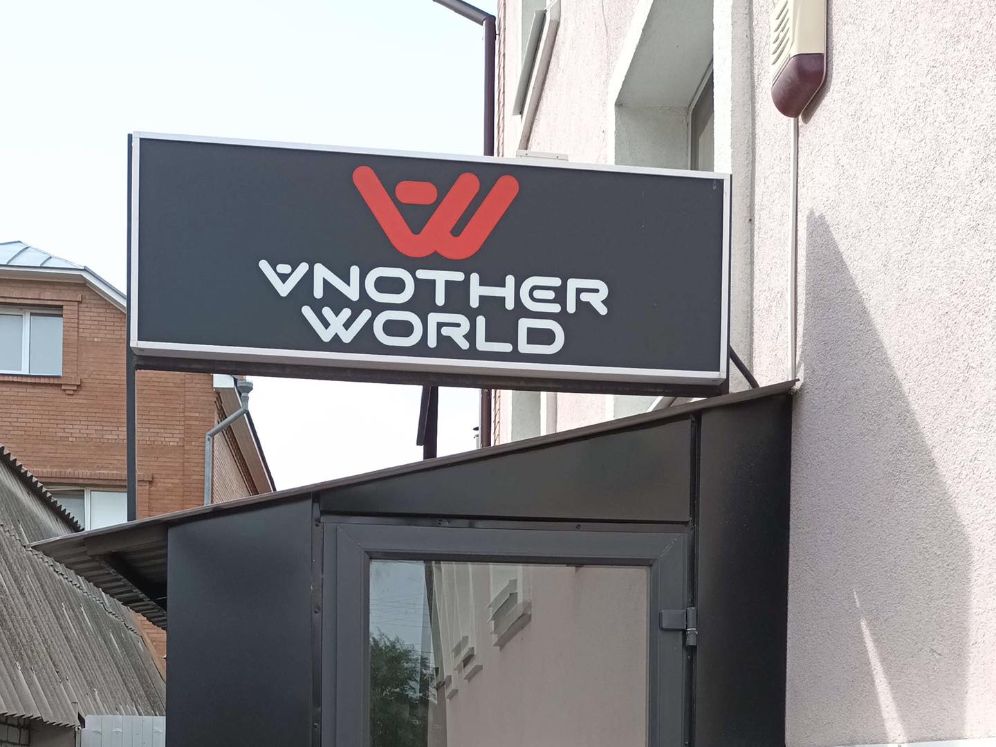 Another World VR Founder Announces New Expansion in Europe and North America