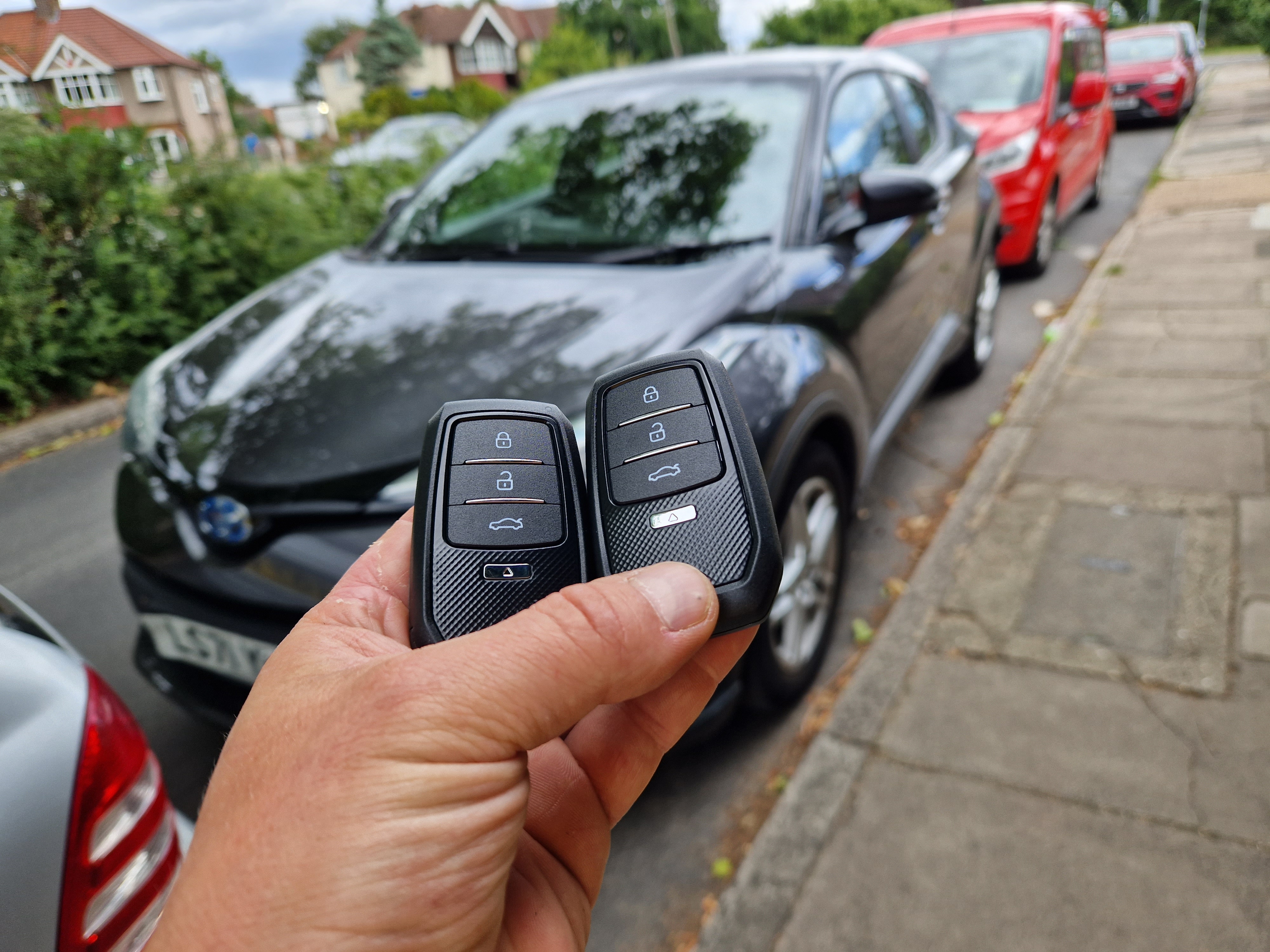 CarProgrammer Extend Their Auto Locksmith Services to Electric Vehicles in London 