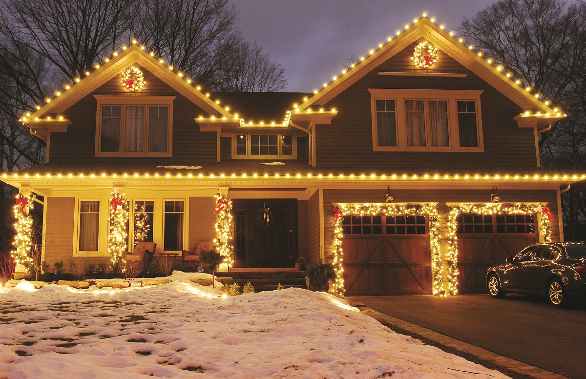 Peninsula Holiday Light Pro's: Leading the Christmas Spirit in South Bruce Peninsula, ON