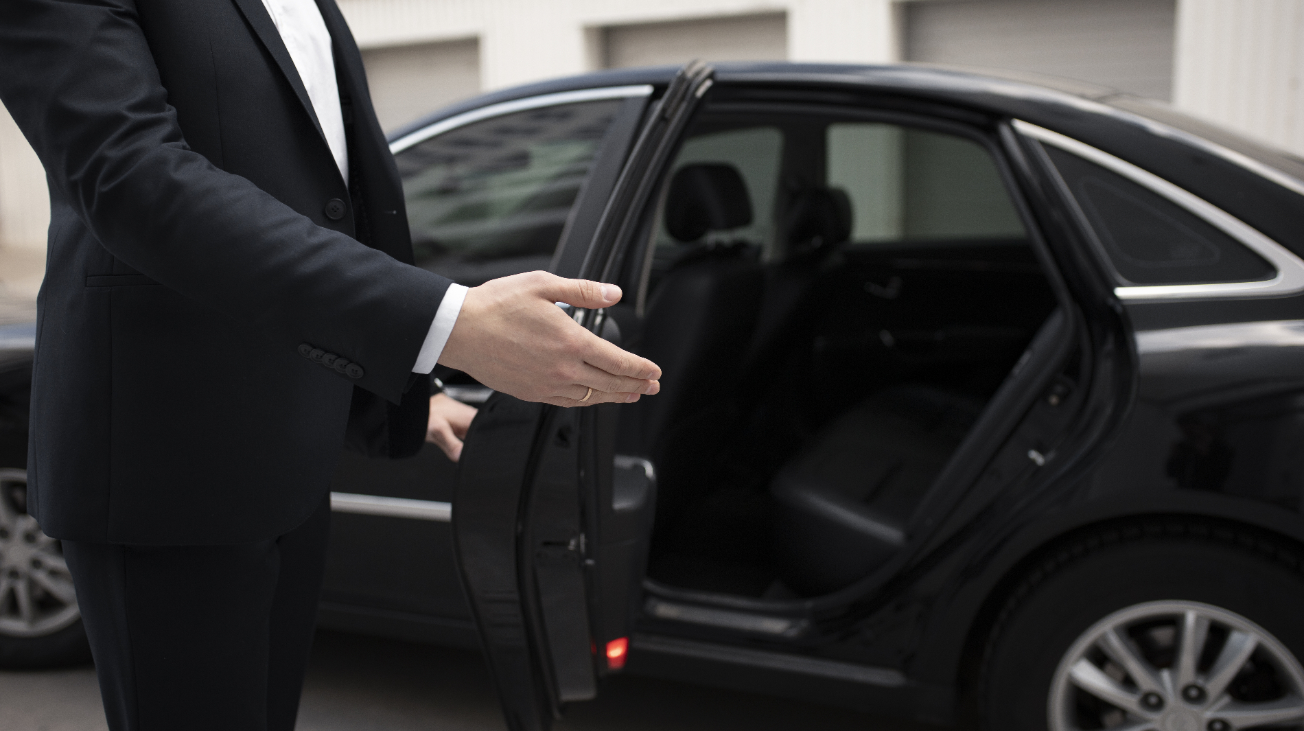 Epic Limo Services Inc. Introduces Affordable Luxury Transportation for All