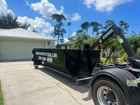 Effortless Decluttering: The Impact of Roll-Off Dumpsters in Fort Myers