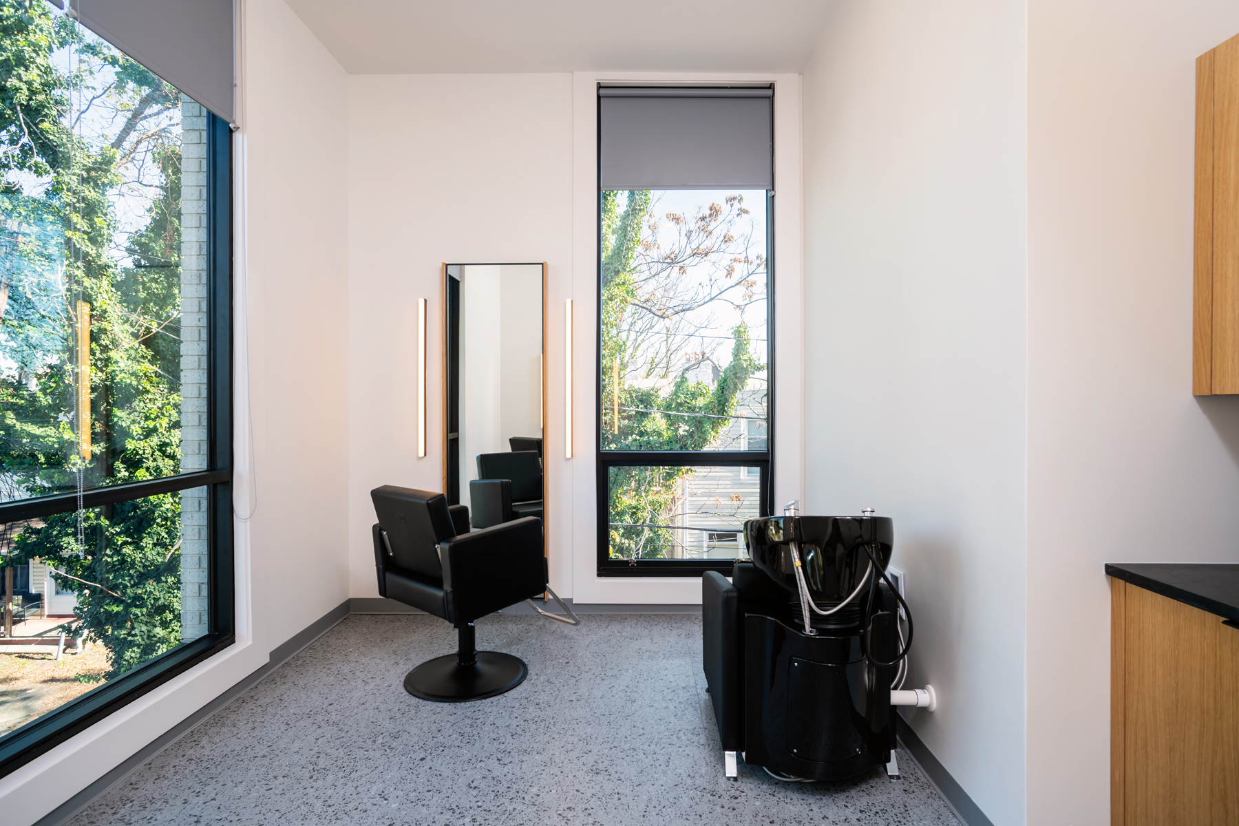 Hive Salon Studios Revolutionizes the Beauty Industry with State-of-the-Art Hair Studio Spaces for Rent