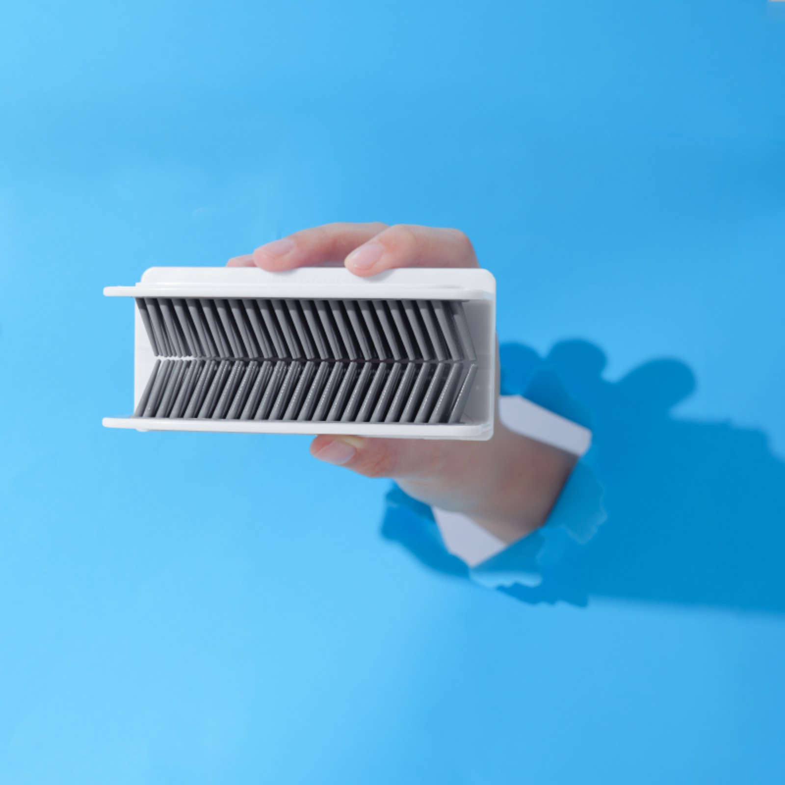 Famorisse Unveils Innovative Shower Wall Hair Catcher for Effortless Drain Maintenance