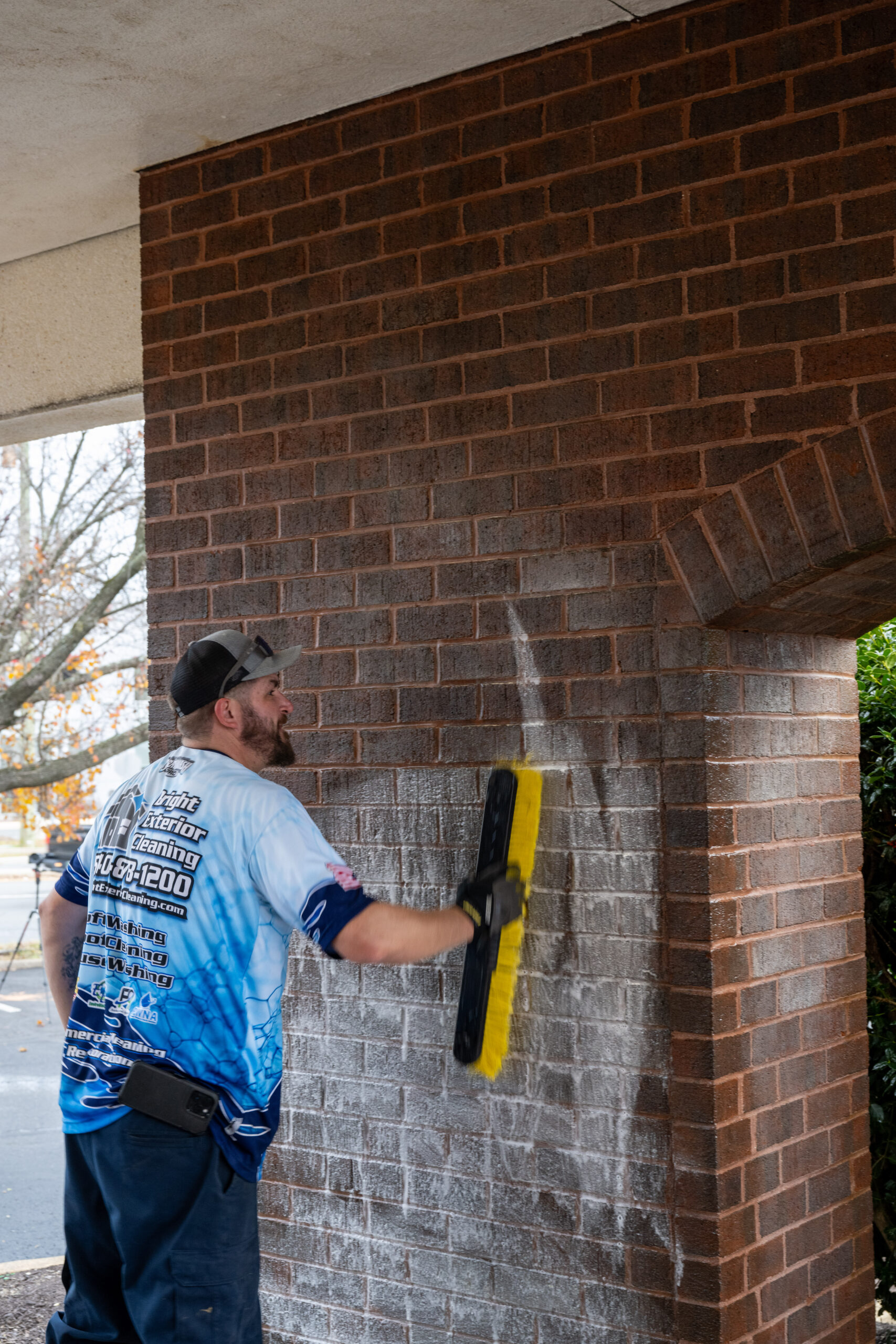 Sidewalk Reimagined: The Magic of Pressure Washing for Homeowners