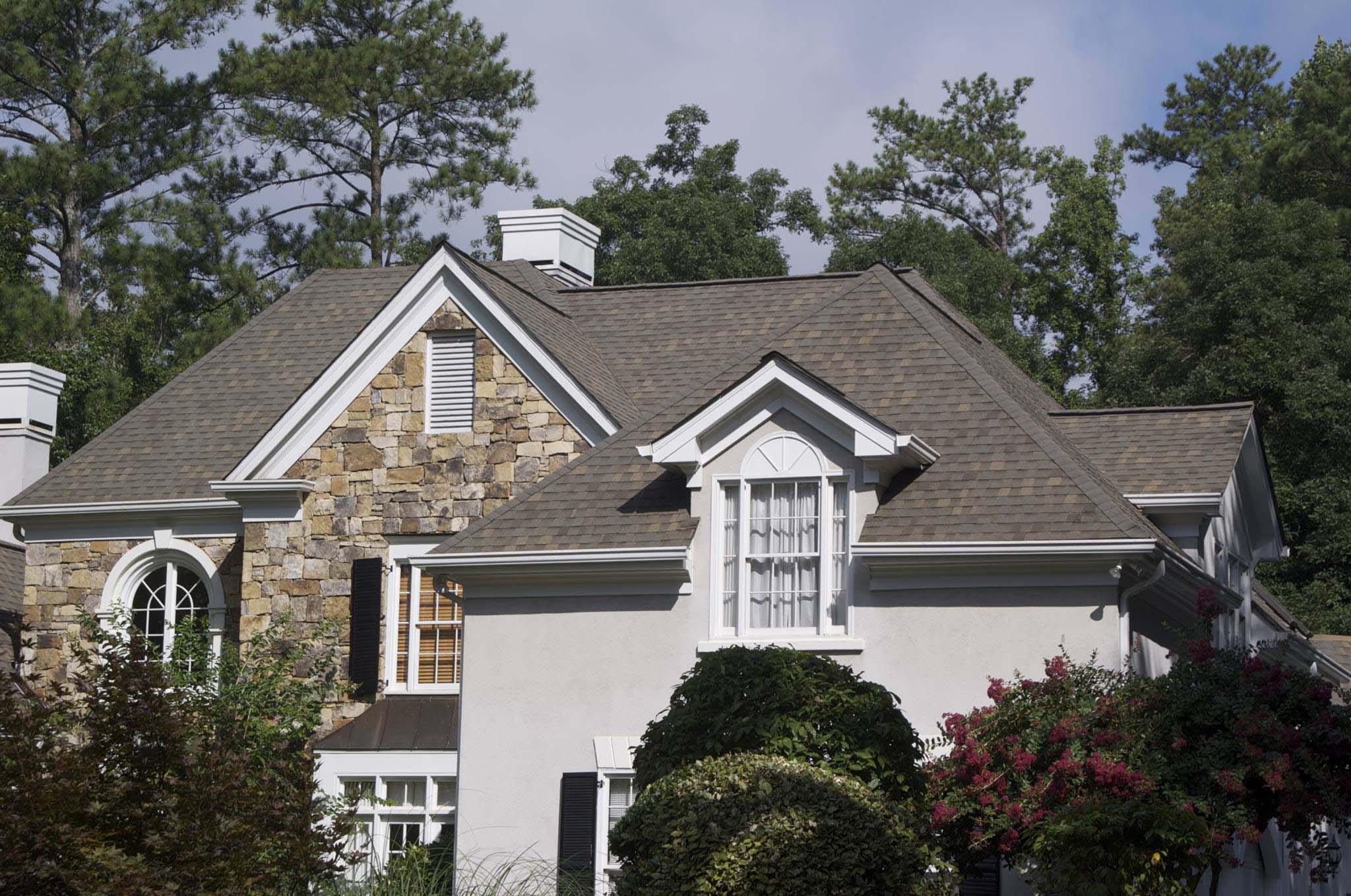 Don't Let Leaks Lead to Trouble: WIW Roofing Offers Comprehensive Gutter Repair Solutions