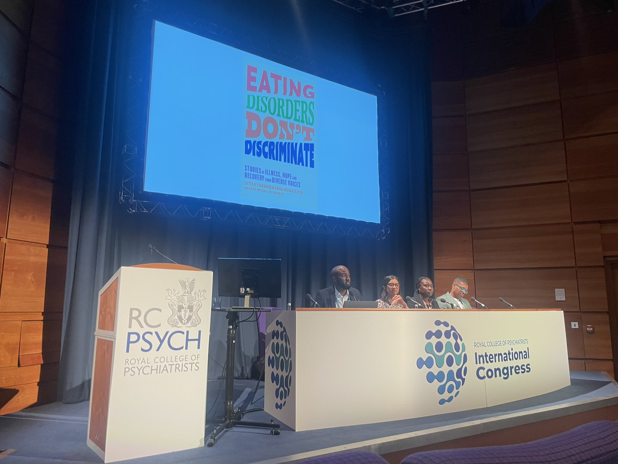 Lee Chambers speaks at the Royal College of Psychiatrists International Congress
