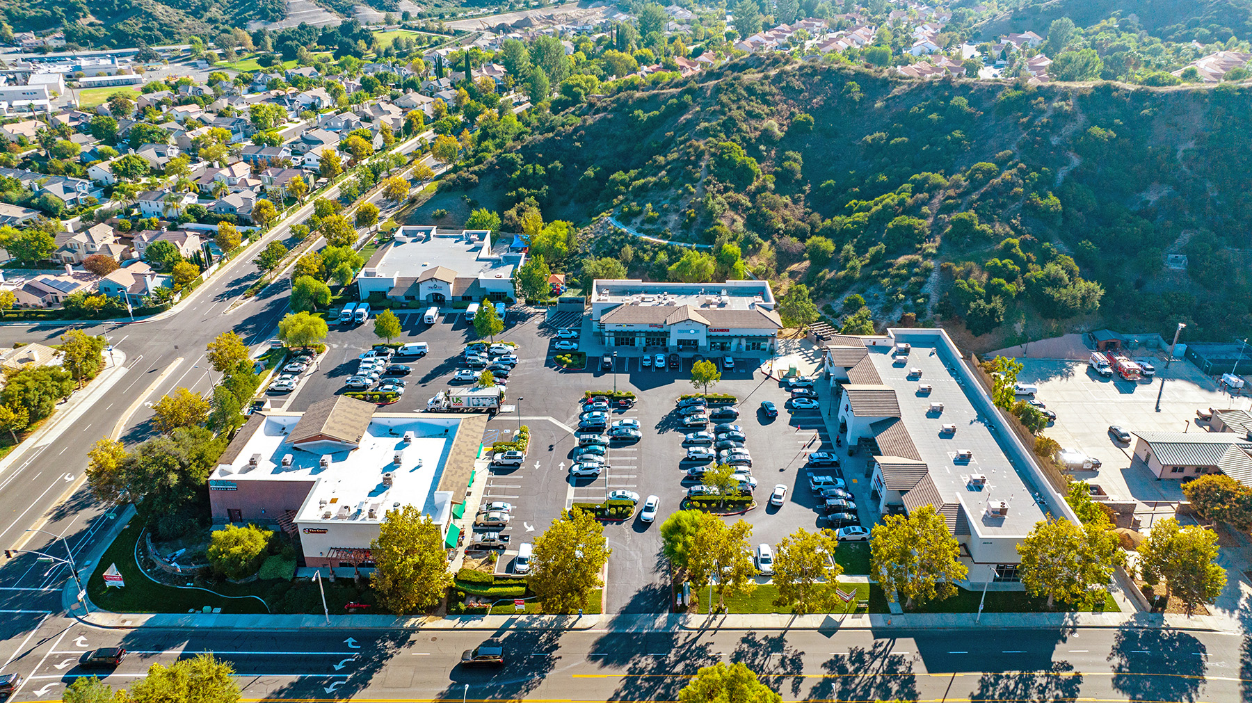Hanley Investment Group Arranges Sale of Neighborhood Shopping Center in Santa Clarita, Calif.