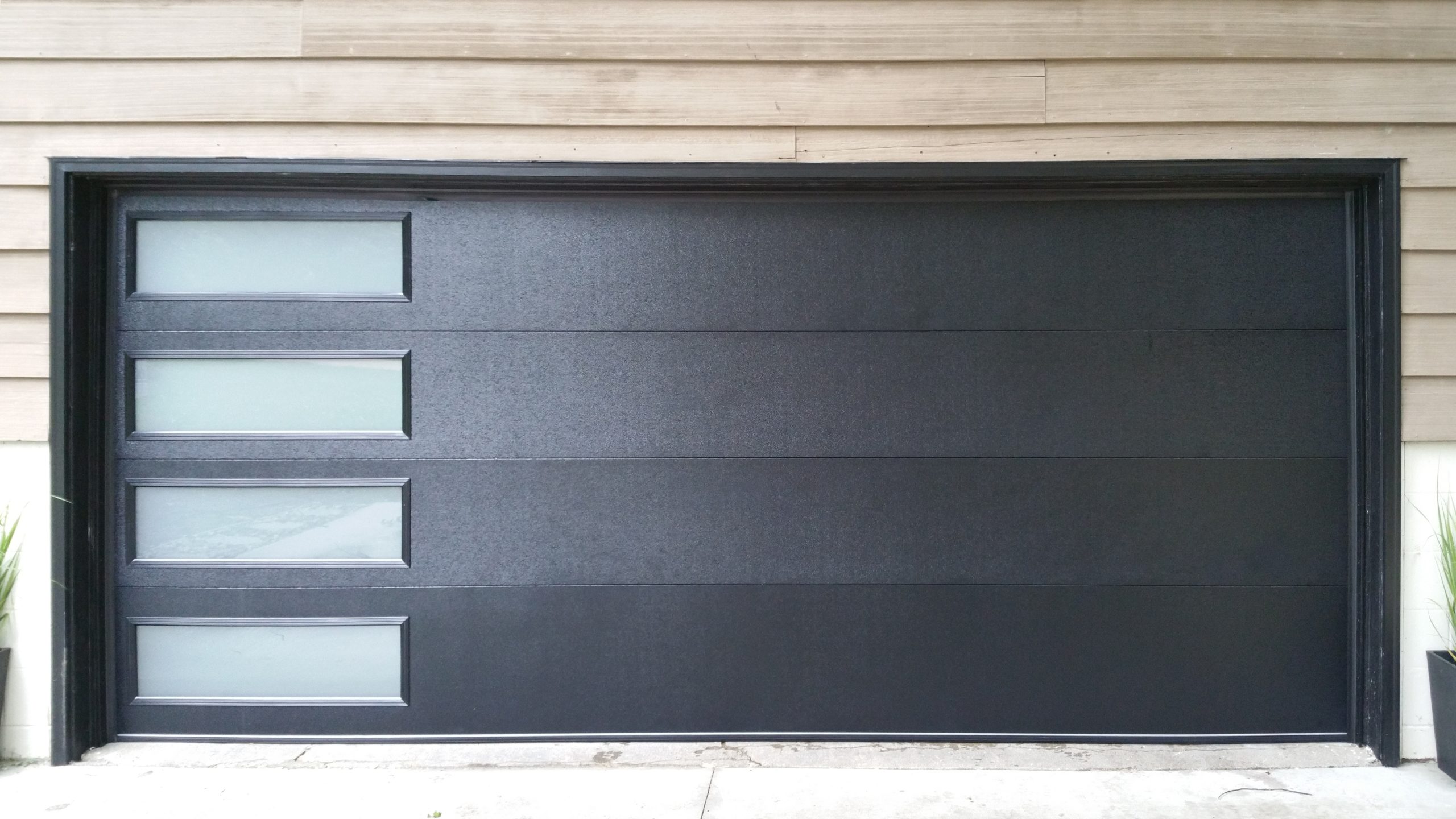 Leading the Way in Garage Door Innovation: Dana's Gate & Garage Door Repairs Tarzana