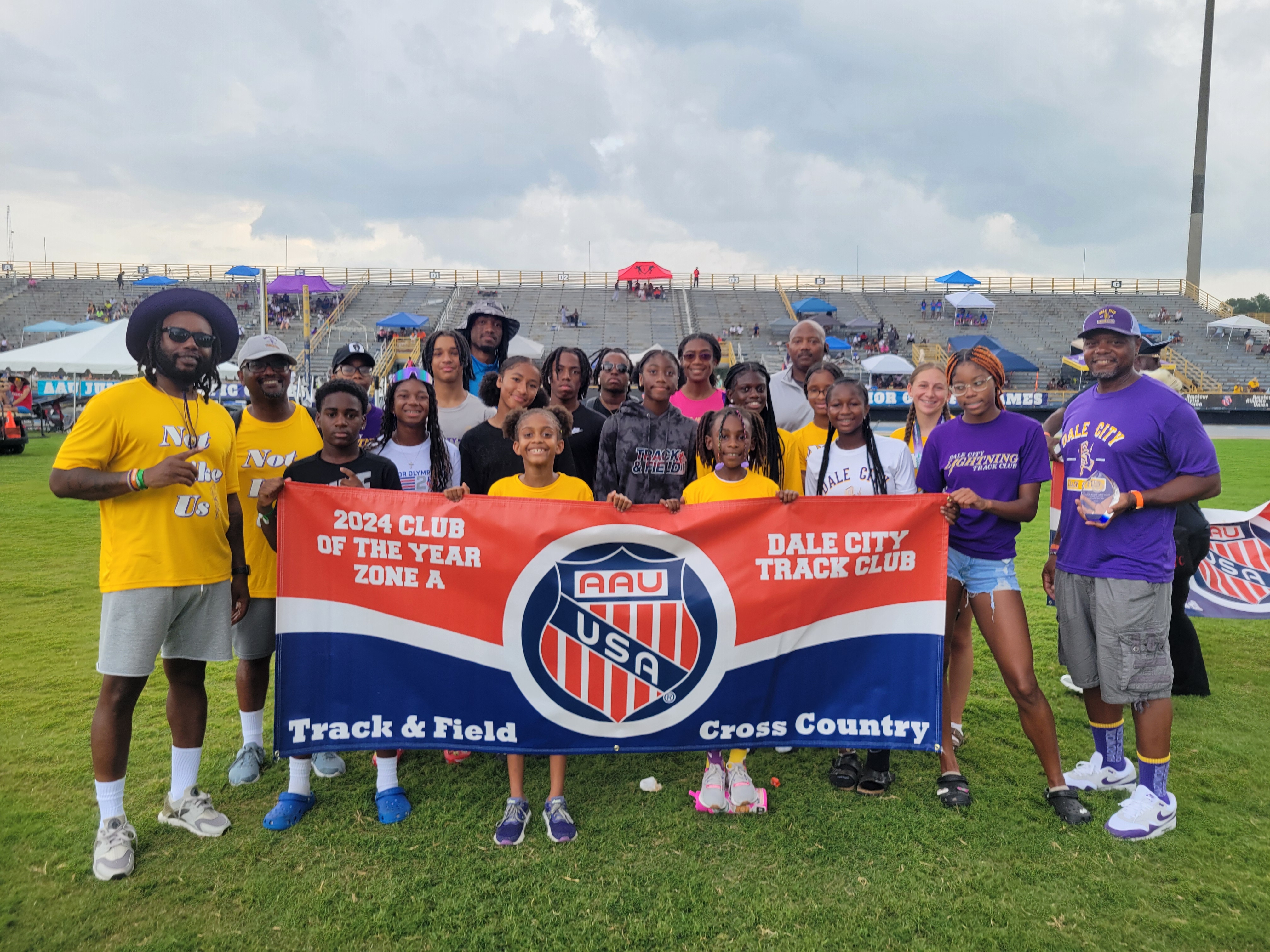 Dale City 'Lightning' Track Club Strikes Gold: Named 2024 AAU Club of the Year