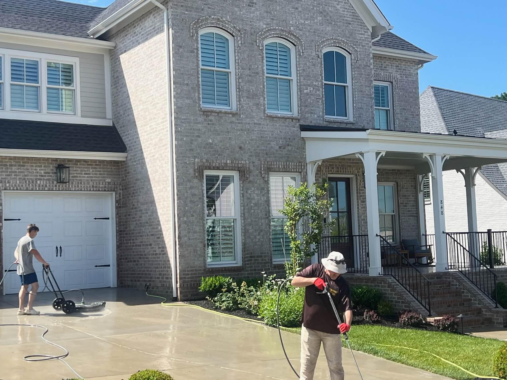 Professional Driveway Coat Sealer for Long-Lasting Protection is Offered from SEAL IT Seal Coating & Power Washing in College Grove, TN