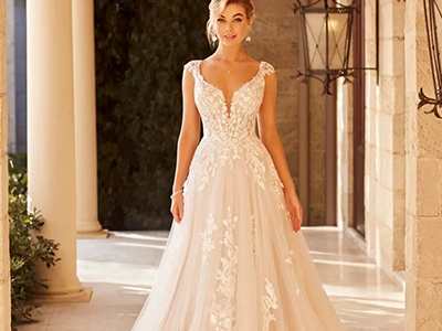 Most Popular Wedding Dress Styles from Dreamyannie.co.uk: Timeless Elegance and Contemporary Flair