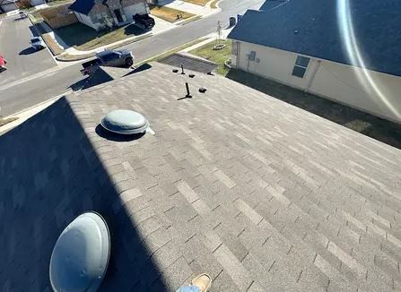 Top Lorena Roofers: Montgomery Roofing Offers Fast, Reliable Emergency Roof Repairs