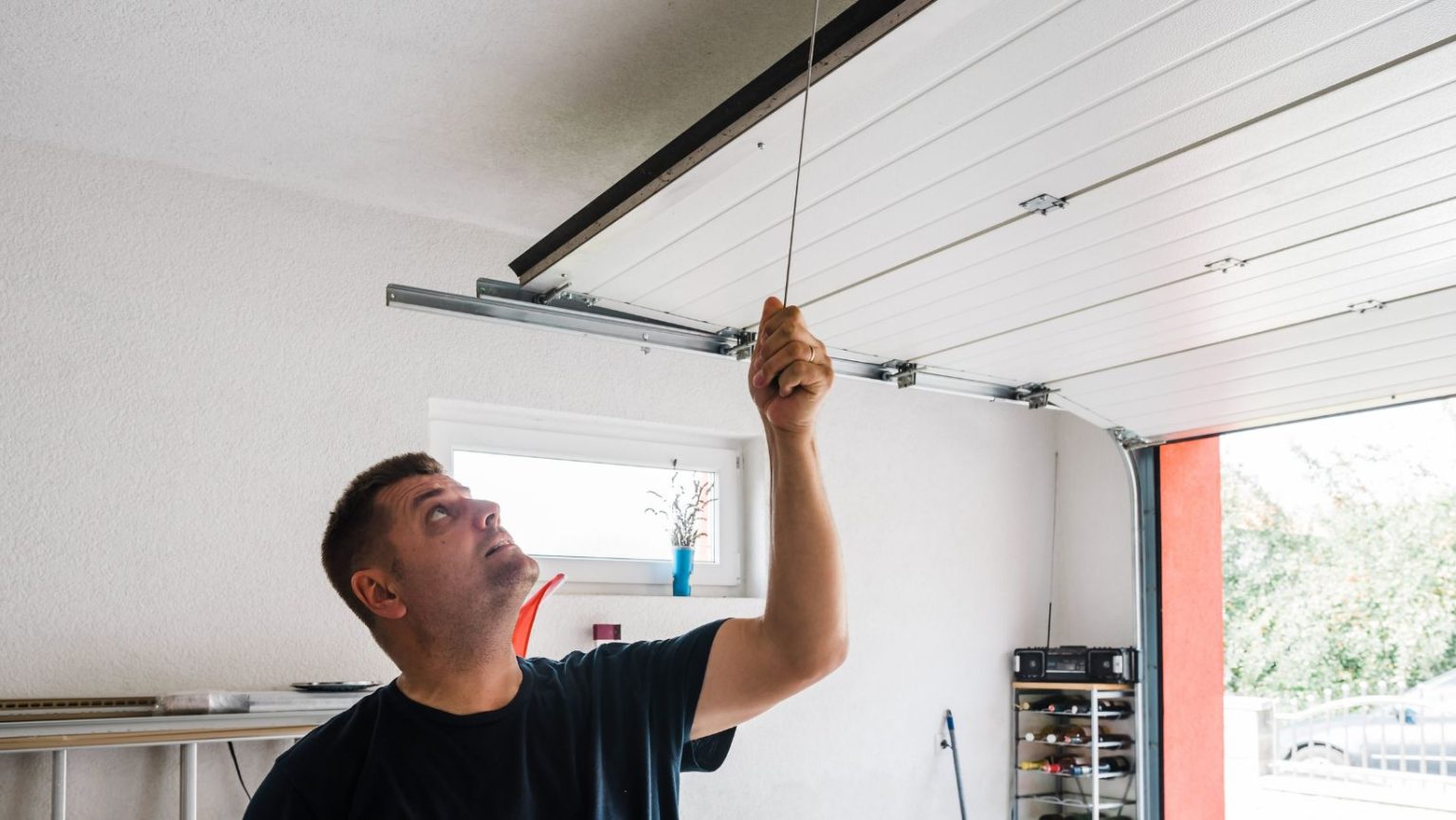 Frisco Homeowners Rely on Dick Does Doors for Seamless Garage Door Installations and Repairs