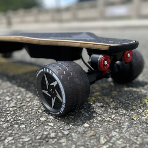 Veymax E-skateboard with Big Wheels